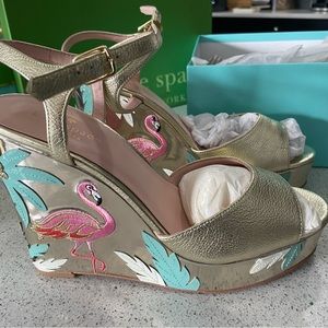 Kate spade Darie size 8 metallic gold platform shoes